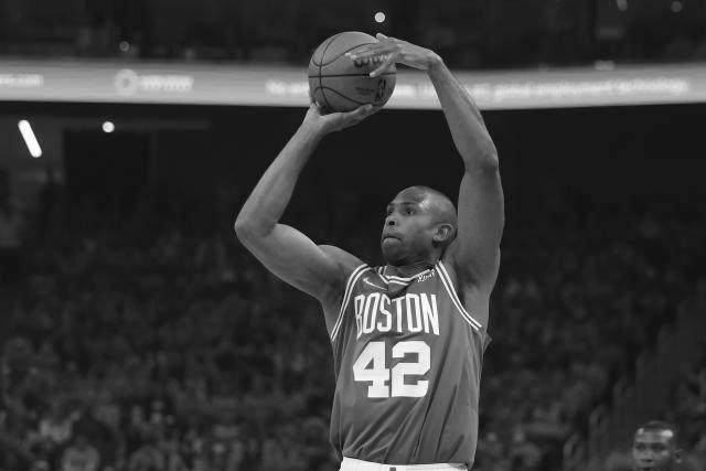 leyuSport-36岁的霍福德依旧能征善战,绿军留下他一举多得