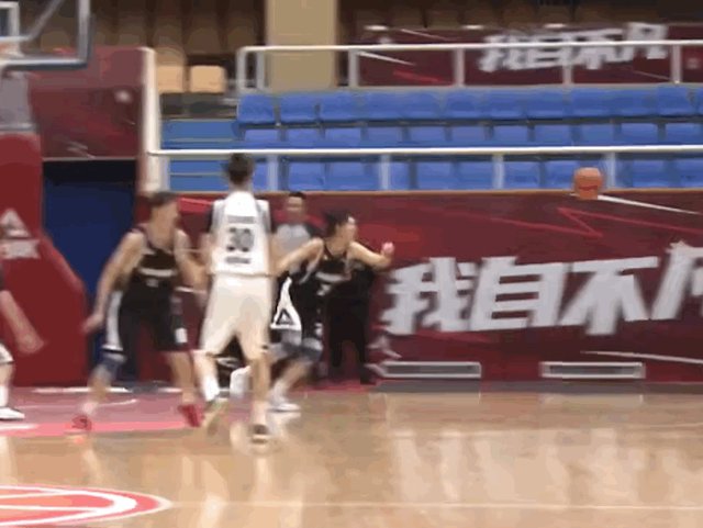 中国乐鱼体育-【观察】孙丽重伤暴露WCBA有多不职业