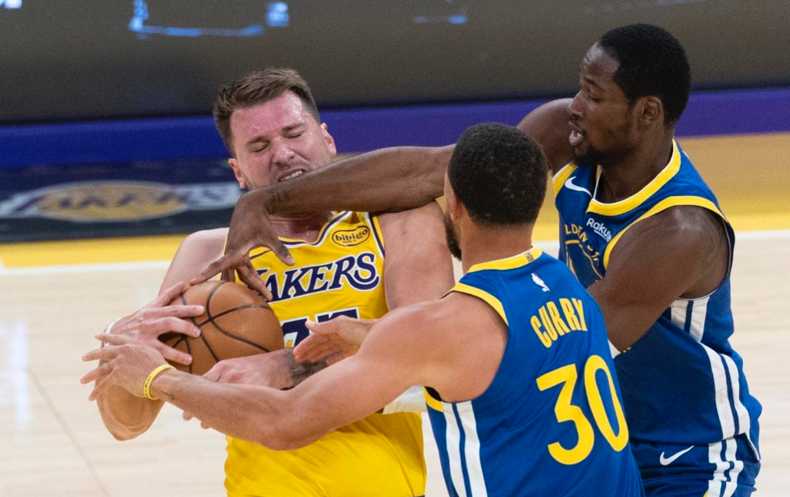 中国乐鱼体育-废队友？离开库里后，库明加成为老鹰MVP！